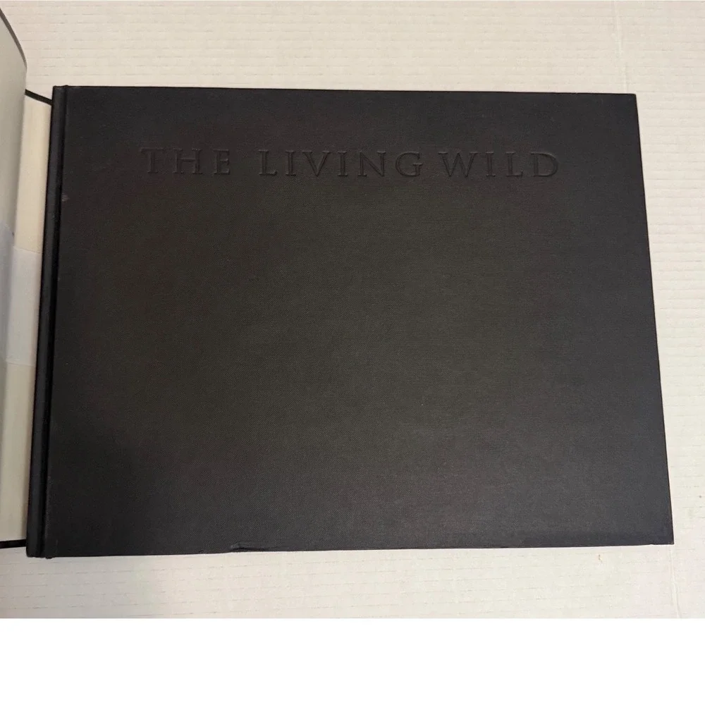 The Living Wild Art Wolfe Hardcover Photography Book 1st Edition 2000 Wild Earth
